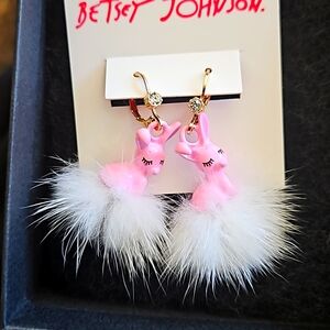 Betsey Johnson SOMEBUNNYS BABY PUFF EARRINGS PINK WHITE BUNNY
